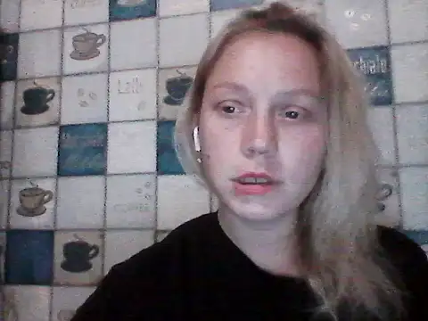 Anna_wey Adlı Modelin Canlı Sohbet Odası