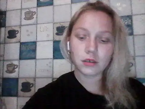 Anna_wey Adlı Modelin Canlı Sohbet Odası