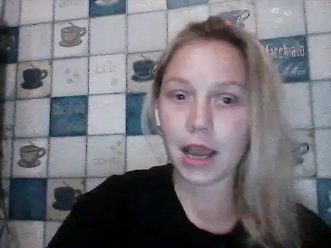 Anna_wey Adlı Modelin Canlı Sohbet Odası