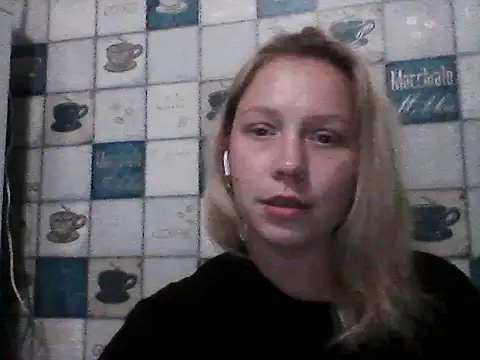 Anna_wey Adlı Modelin Canlı Sohbet Odası
