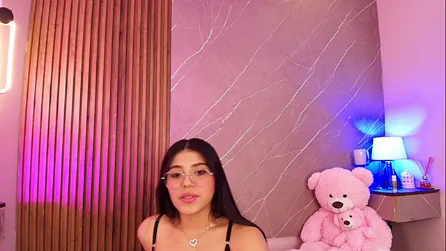 Živá chatovací místnost ariana_jhonson1