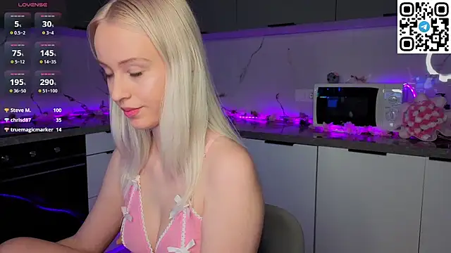 Anadeyaaa Live chatroom