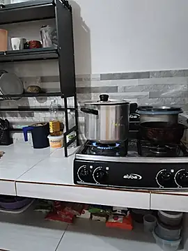 AnittaTettona Adlı Modelin Canlı Sohbet Odası