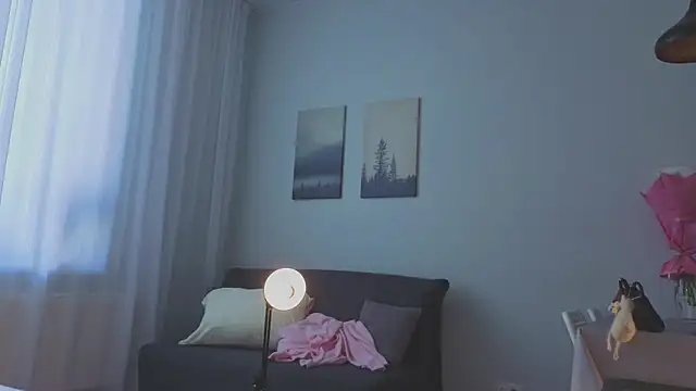 Mia_Luw Adlı Modelin Canlı Sohbet Odası