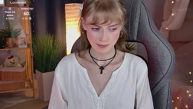 KiraMontoyan Live chat-huone