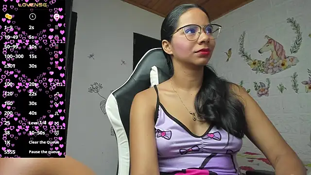 alisson_hoffman05 Adlı Modelin Canlı Sohbet Odası