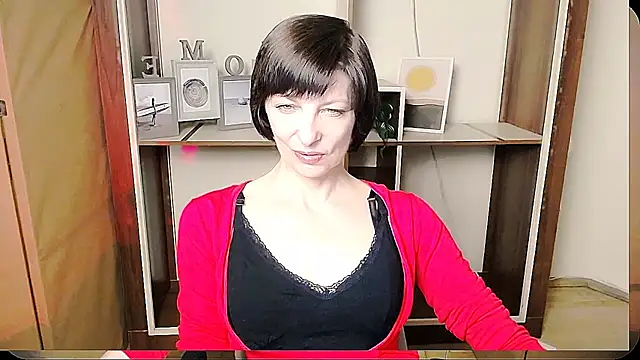 _AngeliaFlow_ Adlı Modelin Canlı Sohbet Odası