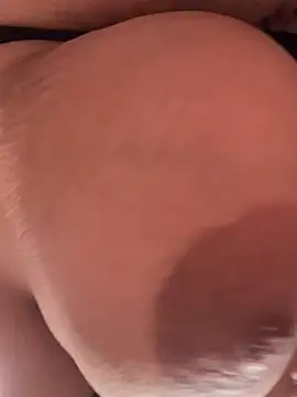 Hotboobs_sexy élő chatszobája