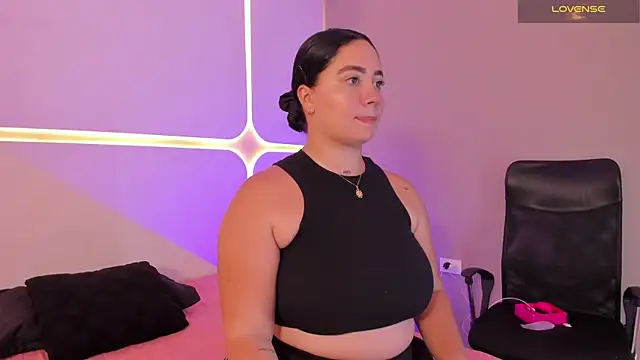 Morgan_Wright Adlı Modelin Canlı Sohbet Odası
