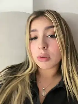 Chat ao vivo de Cloee_Rainbow1