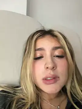 Cloee_Rainbow1 – live chatrum