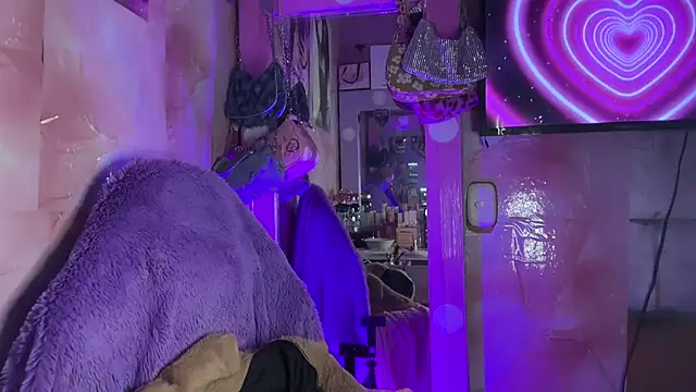 Živá chatovací místnost Skye_Moore