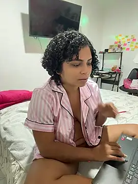 Tana_latin1- Cameră chat live