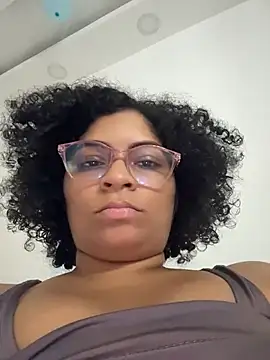 Tana_latin1-'s Live Chat Room