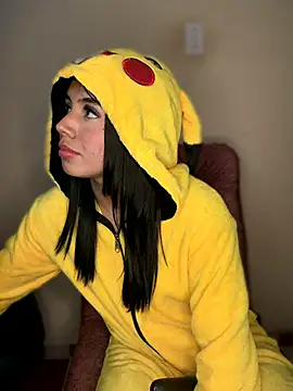 ห้องแชทสดของ Laura-Khalifa