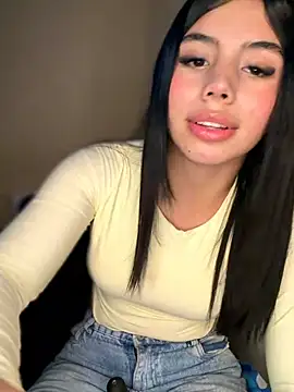 Laura-Khalifa Pertunjukan Kamera Seks Langsung