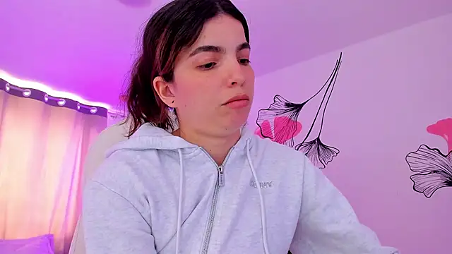 Isabela_Fiorelli élő chatszobája