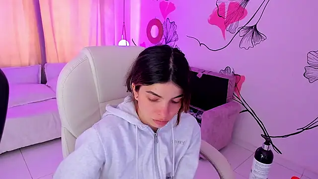 Isabela_Fiorelli Adlı Modelin Canlı Sohbet Odası