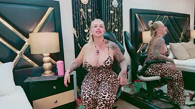 SophieWinsloow's Webcam Show
