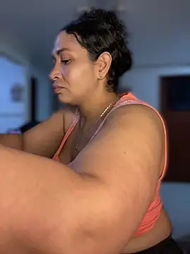 Carola-Ross Adlı Modelin Canlı Sohbet Odası