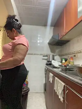 Pokój czatu na żywo – Carola-Ross