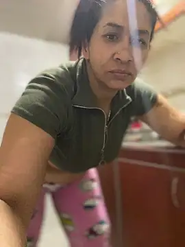 Sala de chat en directo de Carola-Ross