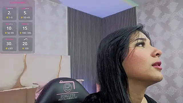 Gaby_tay1's Live Chat Room