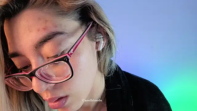 Carolblonde's Live Chat Room