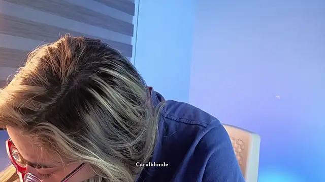 Chat ao vivo de Carolblonde