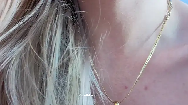 Chat ao vivo de Carolblonde