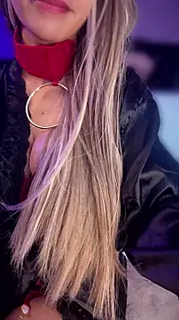 luciana_hunters Adlı Modelin Canlı Sohbet Odası