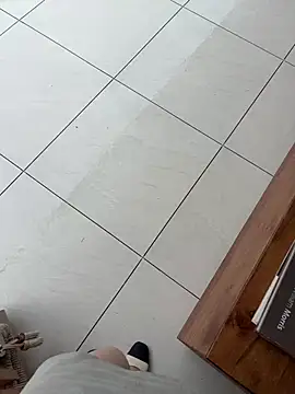 Mia-77 Cameră chat live