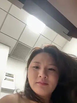 Mia-77 Live Chatrum