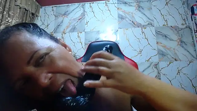 Sala de chat en directo de alina_maturehot