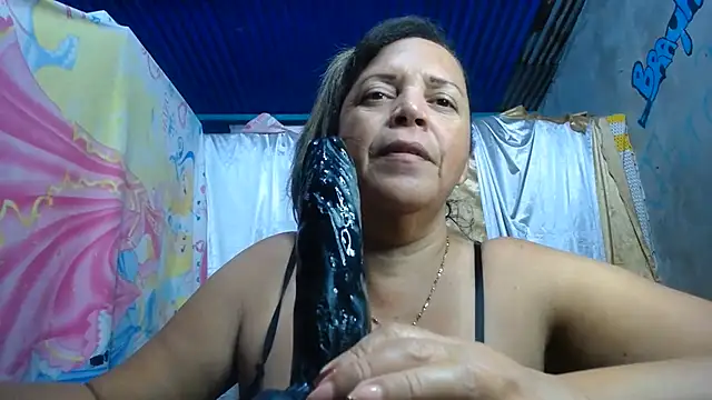 غرفة دردشة alina_maturehot المباشرة