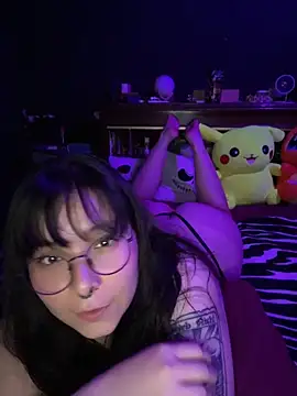 Solo_yoss Adlı Modelin Canlı Sohbet Odası