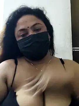 rani130 Adlı Modelin Canlı Sohbet Odası