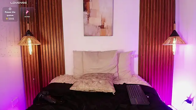 Stefy_Harris Adlı Modelin Canlı Sohbet Odası