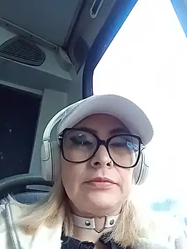 Pokój czatu na żywo – CandieGilson__