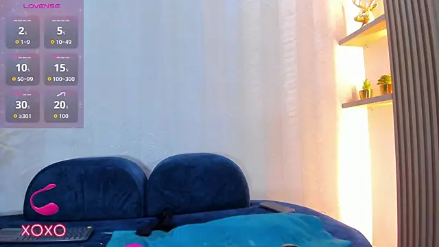 غرفة دردشة Naomii_Viper المباشرة