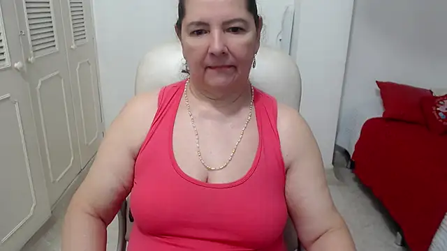 leonela_69's Live Chat Room