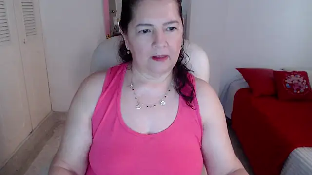 leonela_69's Live Chat Room