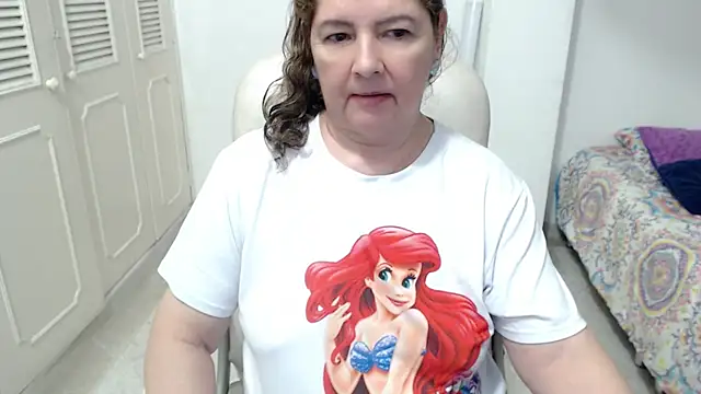 leonela_69 Adlı Modelin Canlı Sohbet Odası