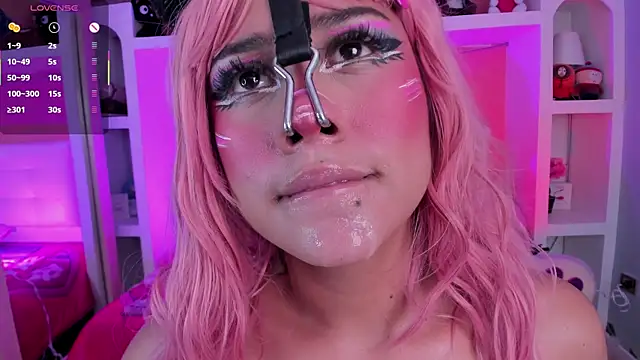 miss___megan Adlı Modelin Canlı Sohbet Odası