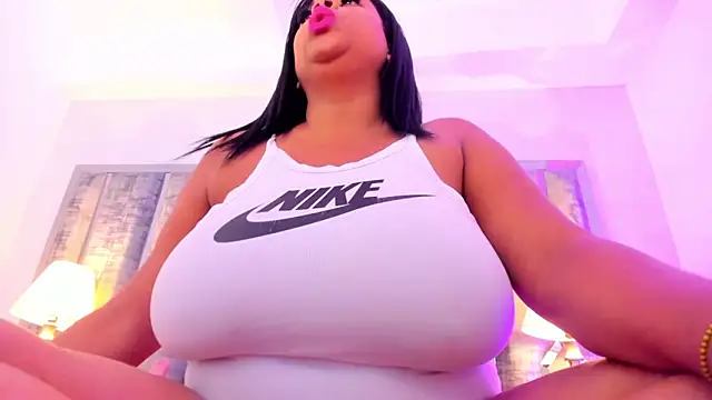 Ciara_Benet Live Chatraum