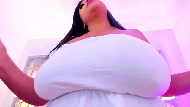 غرفة دردشة Ciara_Benet المباشرة