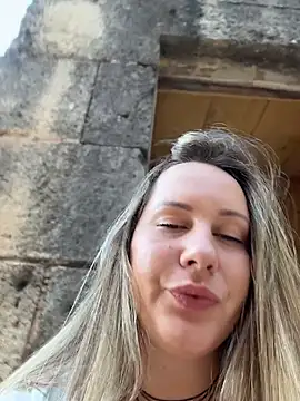 Živá chatovací místnost Mona_Plus