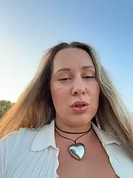 Živá chatovací místnost Mona_Plus