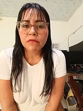 Dirty_Pregnant_Mommy Cameră chat live