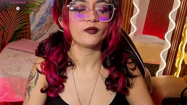 חדר צ'אט בשידור חי של kristen_tay